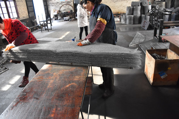 海安標準嵌入式絲網除沫器供應商